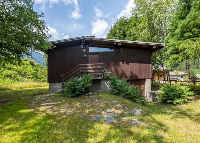 Rustic Chalet With Garden In Chamonix